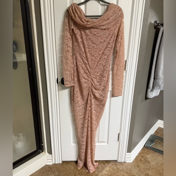 Ronny Kobo Yessenia Off-The-Shoulder Long-Sleeve Lace Maxi Dress. - Picture 5 of 10